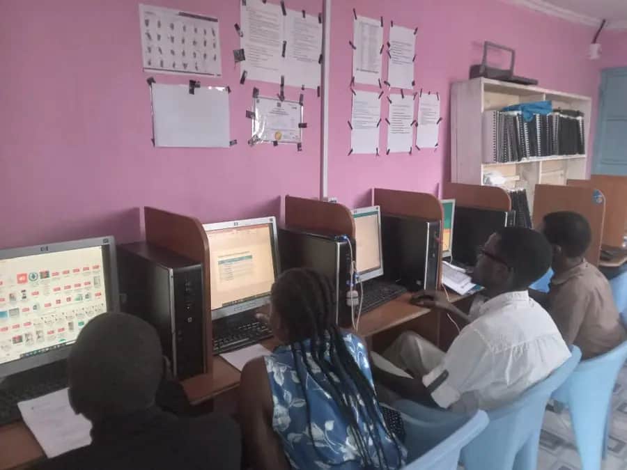 Digital Literacy Classes program photo